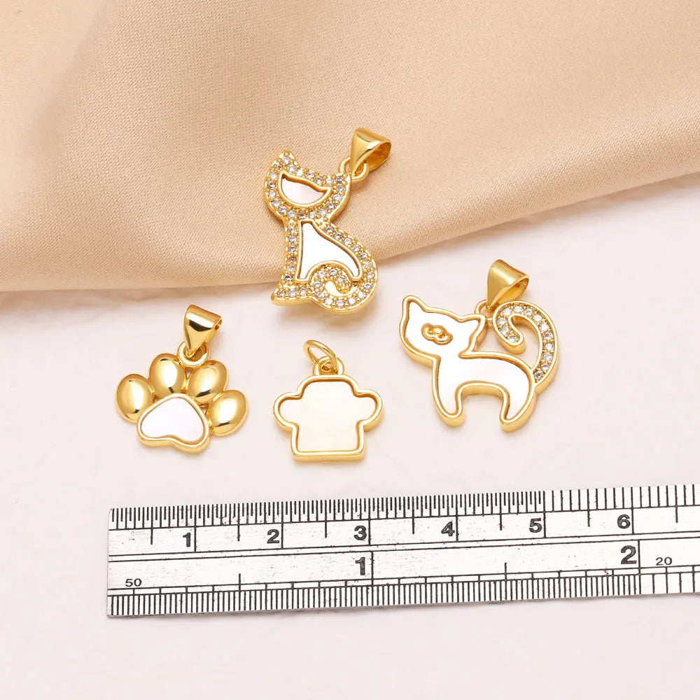 18K Gold Plated Cute Cat Paw Shell Pendants with Cubic Zirconia for Jewelry pdtb892