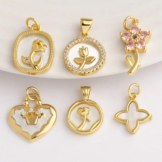 18K Gold Plated Natural Shell Charms Zircon Flower Pendants Wholesale chma585